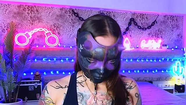 Cool Freak  online show from October 6, 2025, 10:34 am