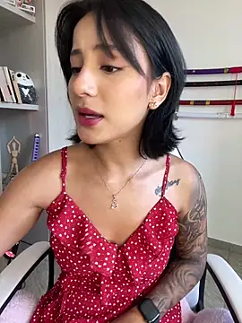 Ale Lewis online show from December 8, 2024, 8:47 pm