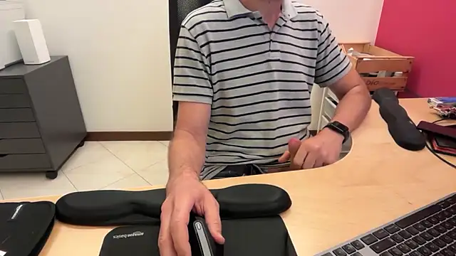 riccardofortis online show from September 17, 2025, 4:52 pm