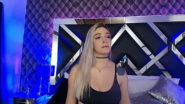 victoriaa lee  online show from November 27, 2025, 8:00 pm