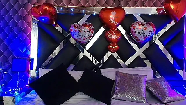 victoriaa lee  online show from February 14, 2026, 7:21 pm