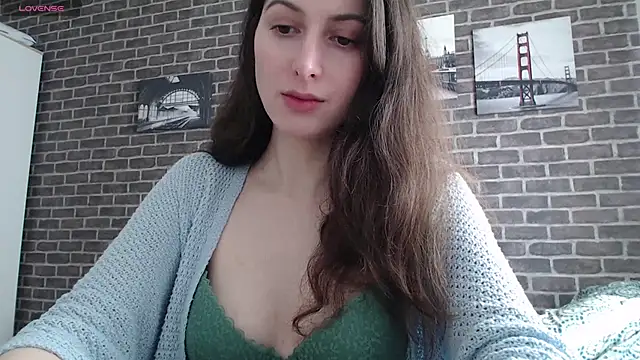  Hot Lady  online show from December 28, 2024, 2:53 pm