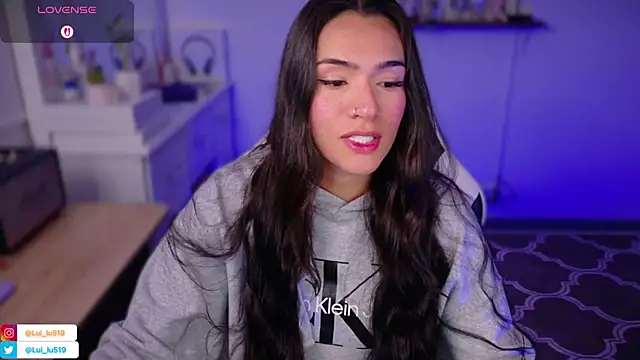 ImLui lu online show from November 13, 2025, 10:08 pm