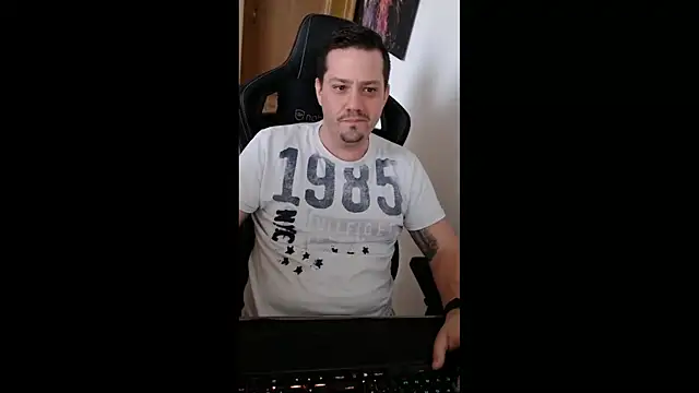 skrottum online show from February 19, 2025, 11:06 am