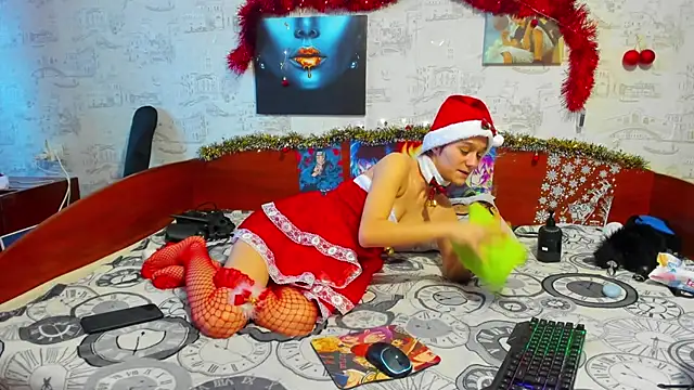 KagamiTayga online show from December 24, 2024, 11:28 am