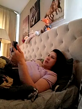 Snapshot of ROXOLANAA_SEXY chatting on April 28, 2026, 4:06 am ROXOLANAA SEXY online show from April 28, 2026, 4:06 am