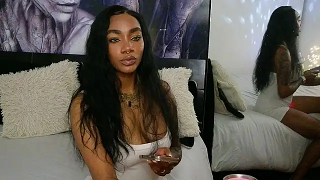 emely brandon online show from February 17, 2026, 12:07 am