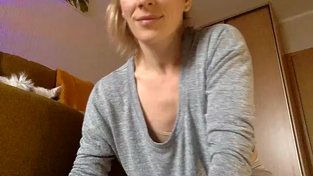 RebeccaMartinez online show from March 7, 2025, 5:29 am