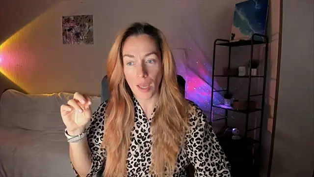 RebeccaMartinez online show from October 23, 2025, 11:31 am