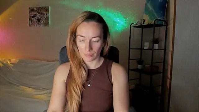 RebeccaMartinez online show from November 14, 2025, 7:40 am