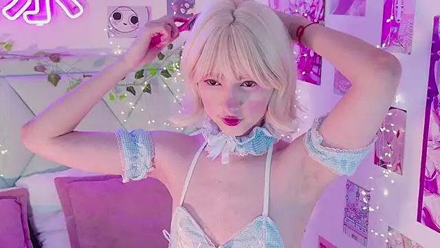 Snapshot of EffyEfans chatting on February 7, 2025, 4:27 am EffyEfans online show from February 7, 2025, 4:27 am