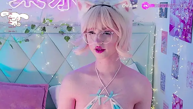 Snapshot of EffyEfans chatting on February 8, 2025, 11:33 am EffyEfans online show from February 8, 2025, 11:33 am