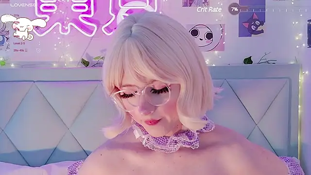 Snapshot of EffyEfans chatting on February 28, 2025, 11:36 am EffyEfans online show from February 28, 2025, 11:36 am