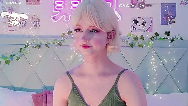 Snapshot of EffyEfans chatting on March 4, 2025, 8:35 am EffyEfans online show from March 4, 2025, 8:35 am