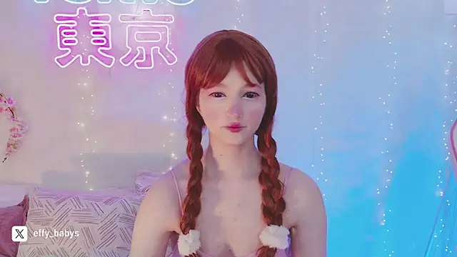 Snapshot of EffyEfans chatting on March 22, 2025, 4:14 am EffyEfans online show from March 22, 2025, 4:14 am