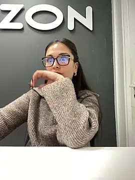 Snapshot of Sweet_Lollypop chatting on January 11, 2025, 4:46 pm Sweet Lollypop online show from January 11, 2025, 4:46 pm