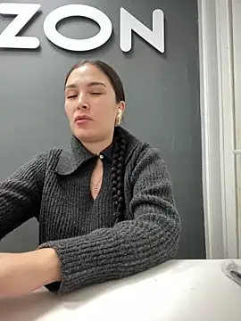 Snapshot of Sweet_Lollypop chatting on February 7, 2025, 4:56 pm Sweet Lollypop online show from February 7, 2025, 4:56 pm