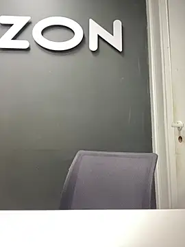 Snapshot of Sweet_Lollypop chatting on March 12, 2025, 4:56 pm Sweet Lollypop online show from March 12, 2025, 4:56 pm