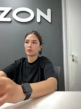 Snapshot of Sweet_Lollypop chatting on September 8, 2025, 4:28 pm Sweet Lollypop online show from September 8, 2025, 4:28 pm