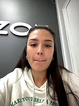 Snapshot of Sweet_Lollypop chatting on September 19, 2025, 4:40 pm Sweet Lollypop online show from September 19, 2025, 4:40 pm