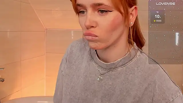 Phoenix Margo online show from September 25, 2025, 3:21 am