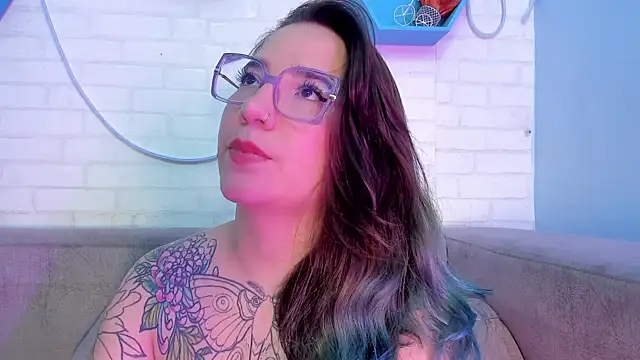 DEVA BLUE  online show from March 6, 2025, 6:52 am