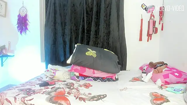 Snapshot of MANDY_GIRL_BBW chatting on March 29, 2026, 9:09 am MANDY GIRL BBW online show from March 29, 2026, 9:09 am