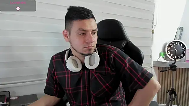 Snapshot of Rick_Diesel_ chatting on March 7, 2026, 3:25 am Rick Diesel online show from March 7, 2026, 3:25 am