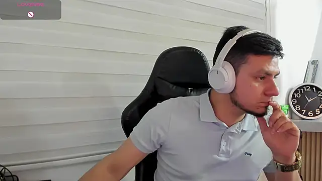 Snapshot of Rick_Diesel_ chatting on March 19, 2026, 4:05 am Rick Diesel online show from March 19, 2026, 4:05 am