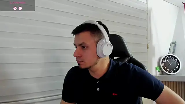 Snapshot of Rick_Diesel_ chatting on April 7, 2026, 3:51 am Rick Diesel online show from April 7, 2026, 3:51 am