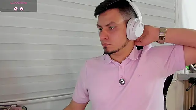 Snapshot of Rick_Diesel_ chatting on April 10, 2026, 3:23 am Rick Diesel online show from April 10, 2026, 3:23 am