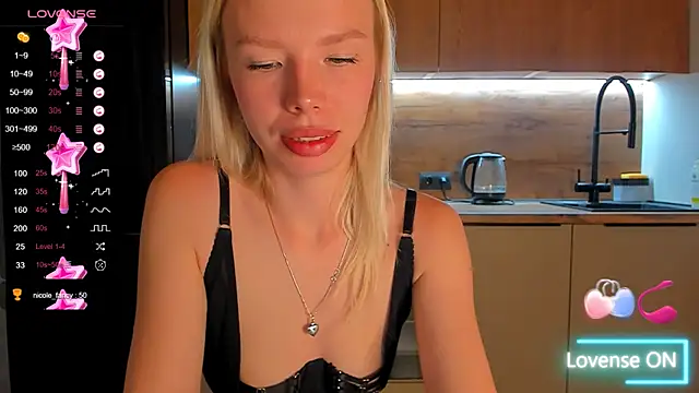 Snapshot of Olivia_Bells chatting on September 20, 2025, 9:38 pm Olivia Bells online show from September 20, 2025, 9:38 pm
