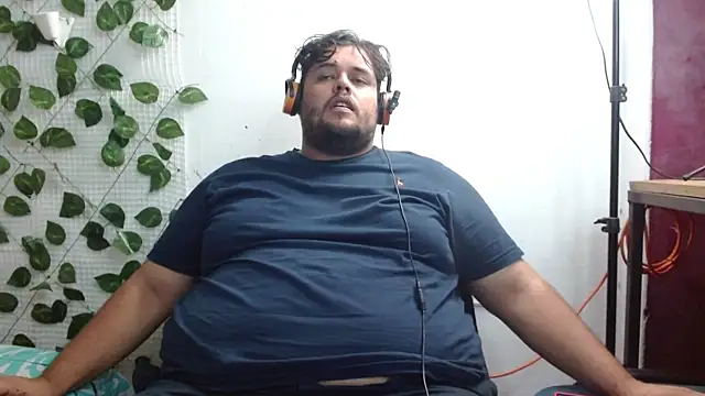 Snapshot of altairstudiosvip_ chatting on February 5, 2025, 2:48 pm altairstudiosvip online show from February 5, 2025, 2:48 pm