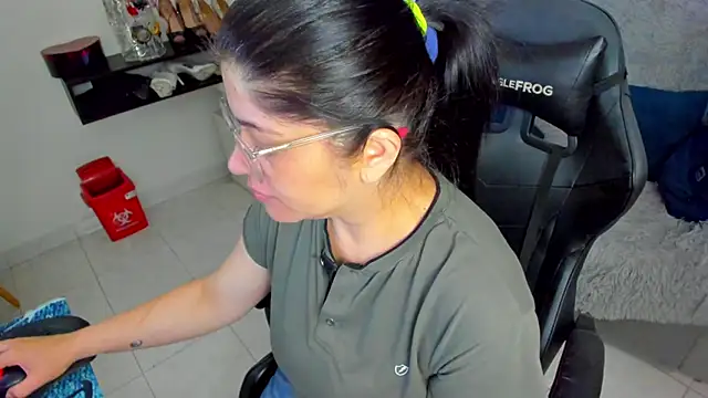 BellaFlaming online show from March 26, 2026, 10:54 am