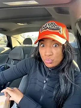 Iceblanca online show from December 1, 2025, 8:14 pm