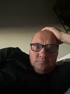 vanjbi45 online show from October 4, 2025, 5:11 pm