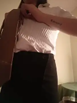 AmazingFuckCam online show from May 16, 2026, 8:07 pm