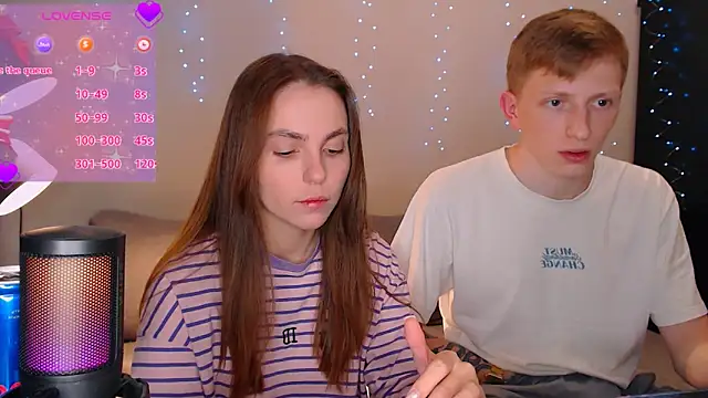 juliaanddima online show from February 28, 2025, 9:33 pm