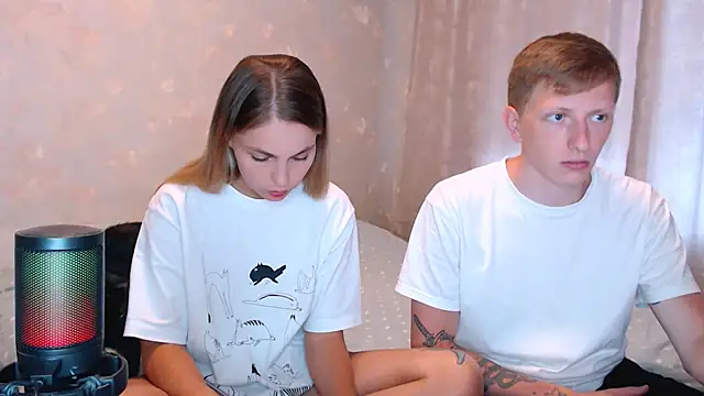 juliaanddima online show from July 21, 2026, 8:16 am