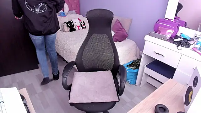 Room312  online show from December 16, 2024, 8:48 pm