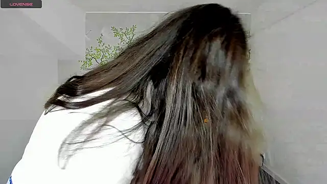 Linda EX online show from March 15, 2025, 8:10 pm