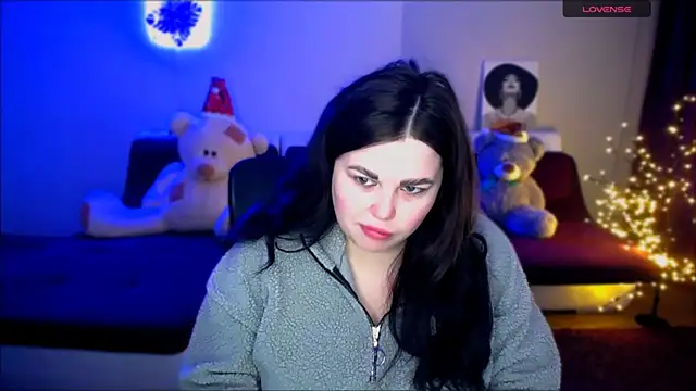 Emily Mo online show from December 7, 2024, 7:05 am