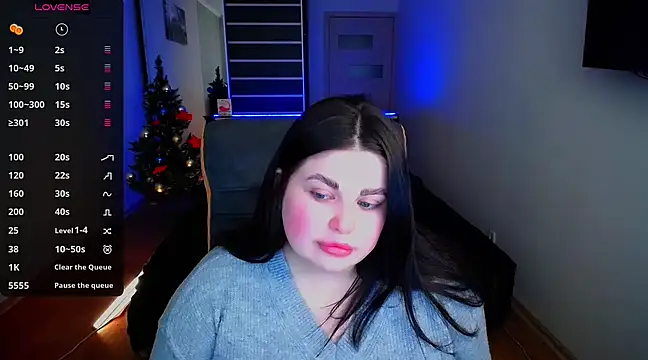 Emily Mo online show from December 15, 2024, 9:45 am