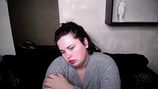 Emily Mo online show from October 4, 2025, 5:38 am