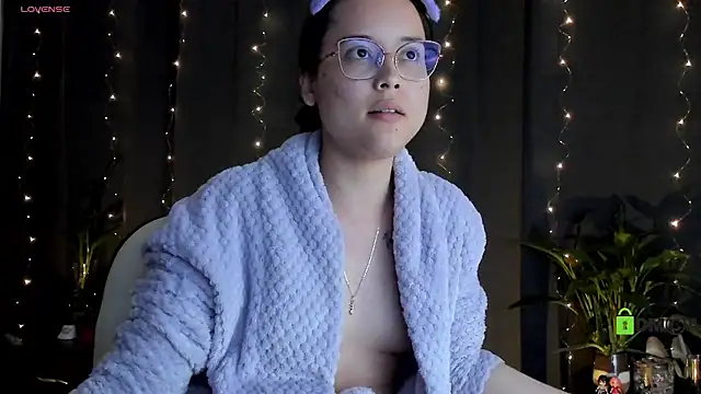 shantalc3rezo online show from February 17, 2025, 4:42 am