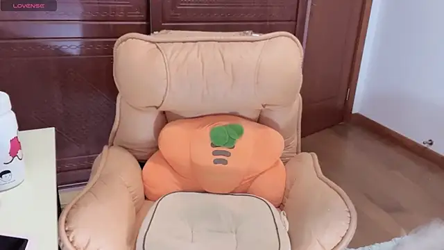 4uoki online show from October 26, 2025, 2:45 pm