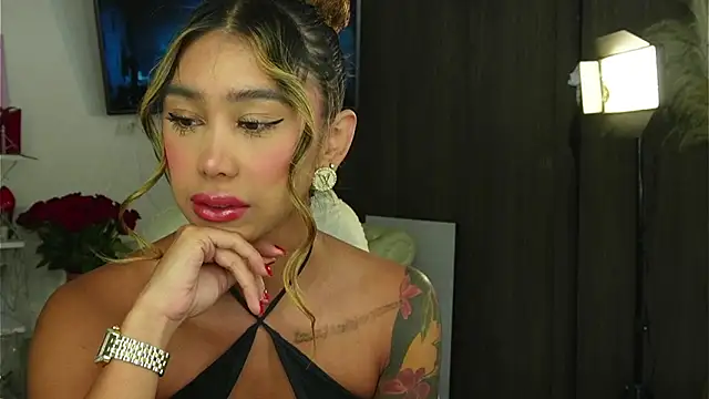 liah v online show from April 11, 2026, 3:44 am