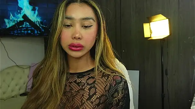 liah v online show from April 23, 2026, 2:24 am