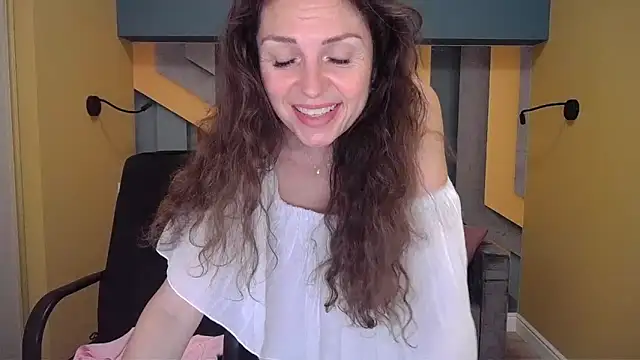 EllaLong online show from December 8, 2024, 3:35 pm