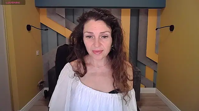 EllaLong online show from January 25, 2025, 12:37 pm